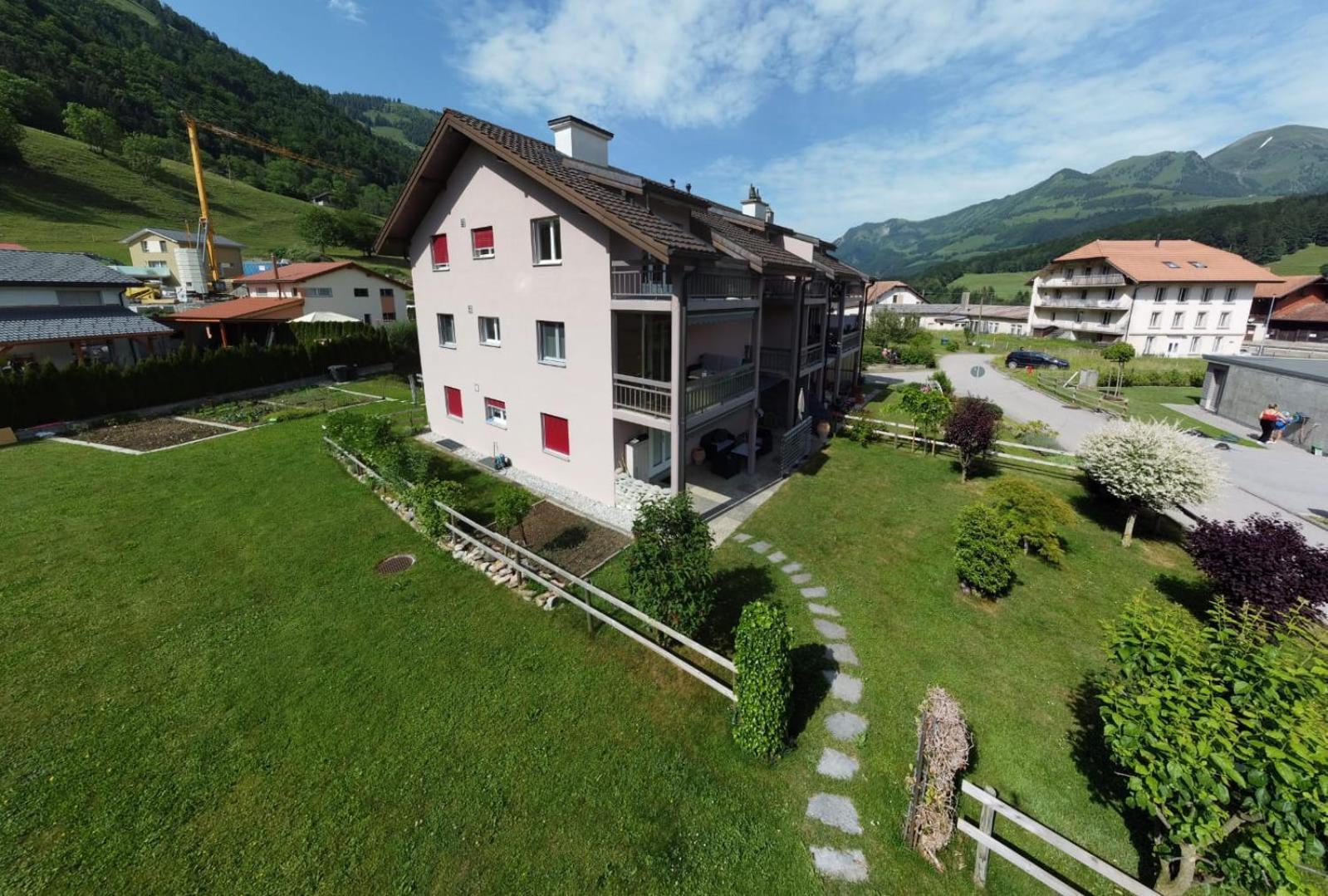 Gruyere Alpes Appartement 3 Chambres Bbq Parking Neirivue Экстерьер фото