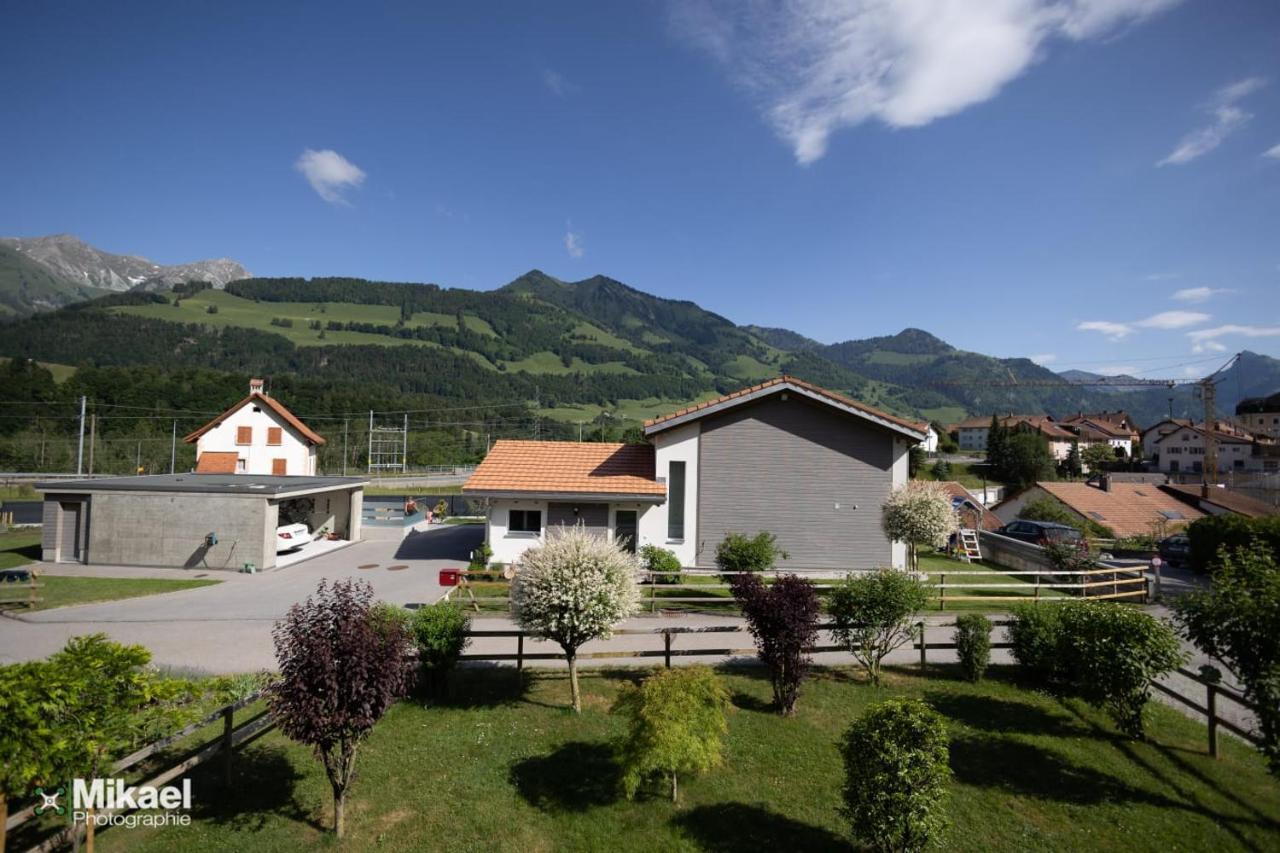 Gruyere Alpes Appartement 3 Chambres Bbq Parking Neirivue Экстерьер фото