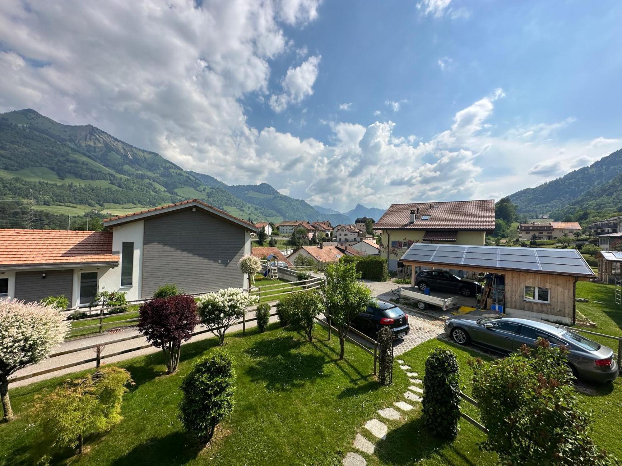 Gruyere Alpes Appartement 3 Chambres Bbq Parking Neirivue Экстерьер фото